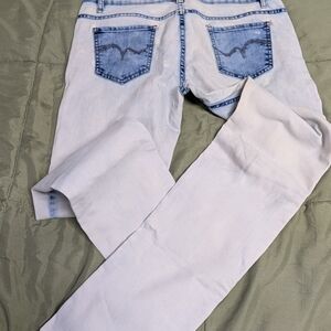 Chic Light Blue Skinny Jeans for Women